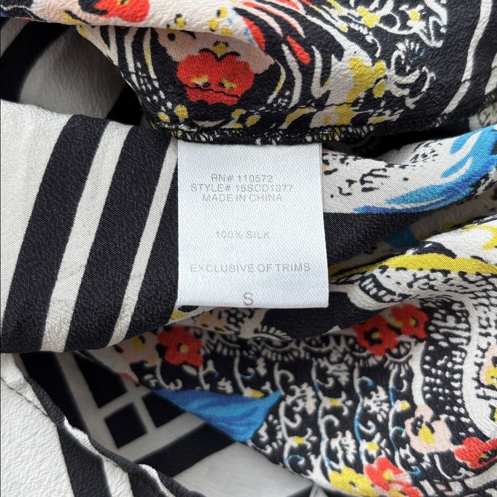 Twelfth Street by Cynthia Vincent 100% Silk Patterned Blouse SzS - Picture 10 of 10